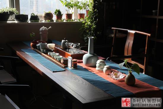 茶叶店加盟，茶楼加盟店，茶楼流行的中式设计风格，茶桌，茶席