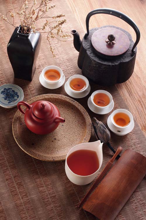 绿茶与红茶饮用的注意事项_绿茶与红茶功效与作用